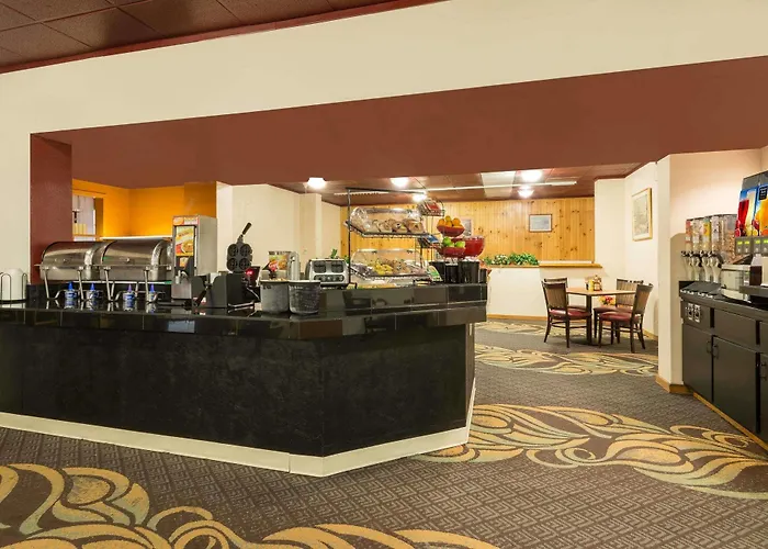 Budget 2* Laramie